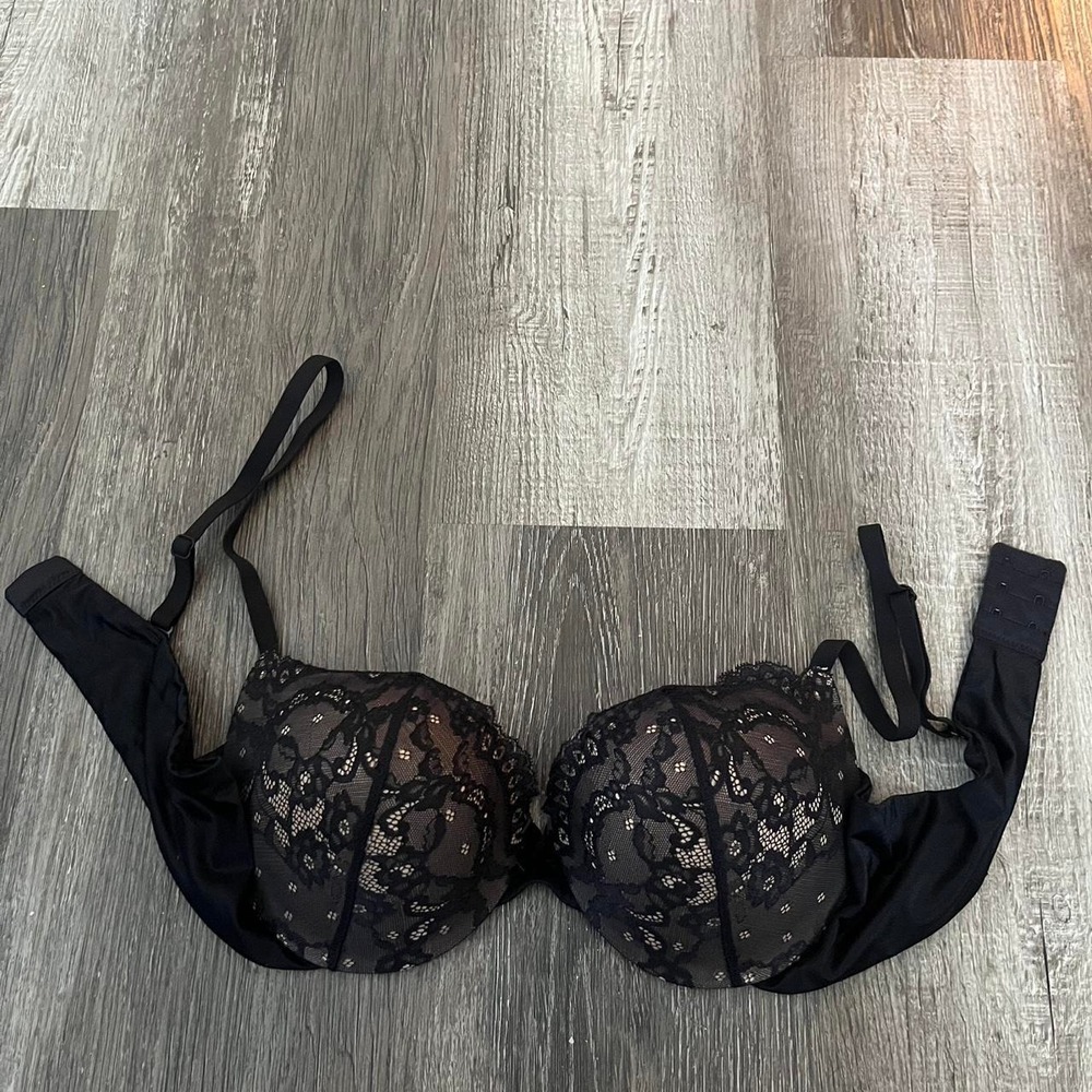 Black Lace bra‎